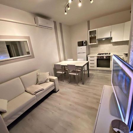 Solmare Apartments - Private Parking - Pool Rosapineta Luaran gambar